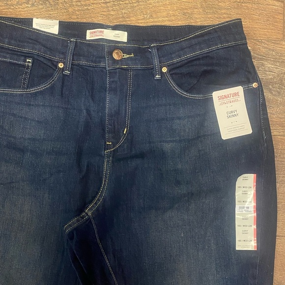 NWT Signature By Levi Strauss Curvy Skinny Ankle Jeans Size 16 Short - Picture 2 of 6
